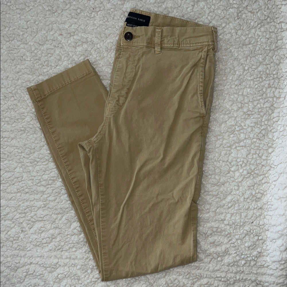 American Eagle Outfitters Men’s Khaki Chinos size 28x30